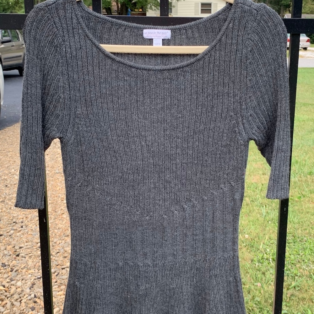 A Pea in the Pod Sweater Top  Small